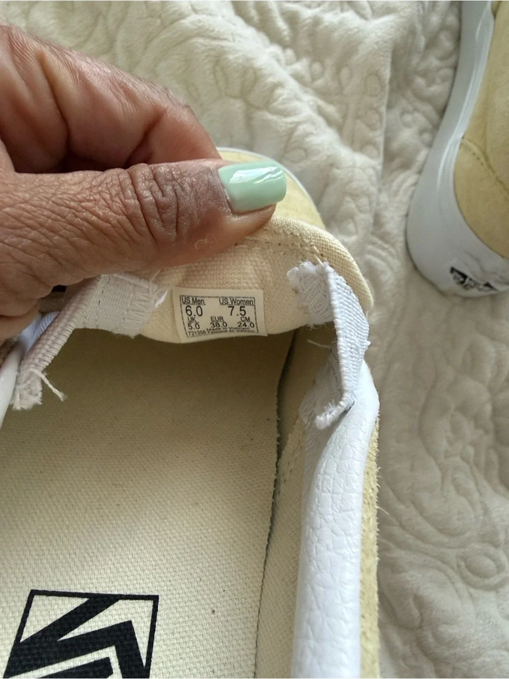 Vans Platform Slip-On in Soft Yellow suede like fabric. Unisex!
